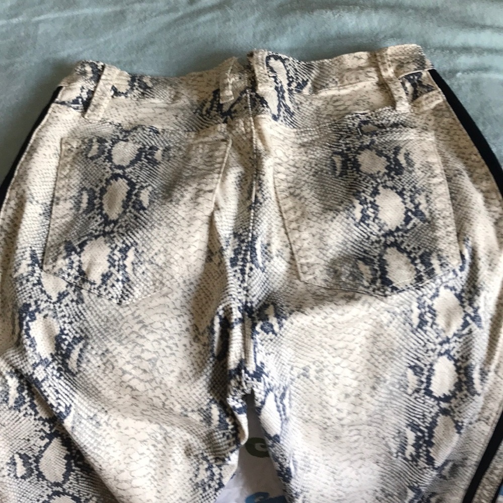 Pants - Picture 3 of 9